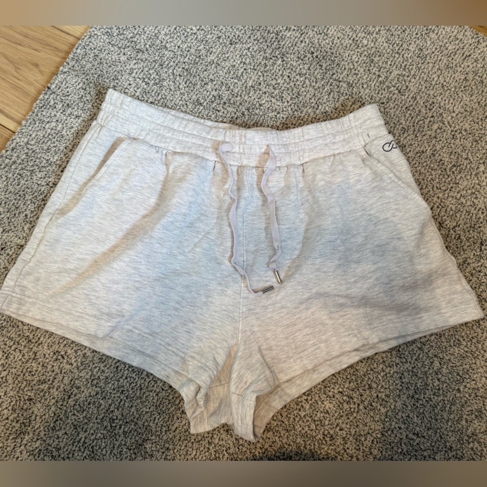 CALIA by Carrie Underwood Women's Light Gray Athletic Shorts